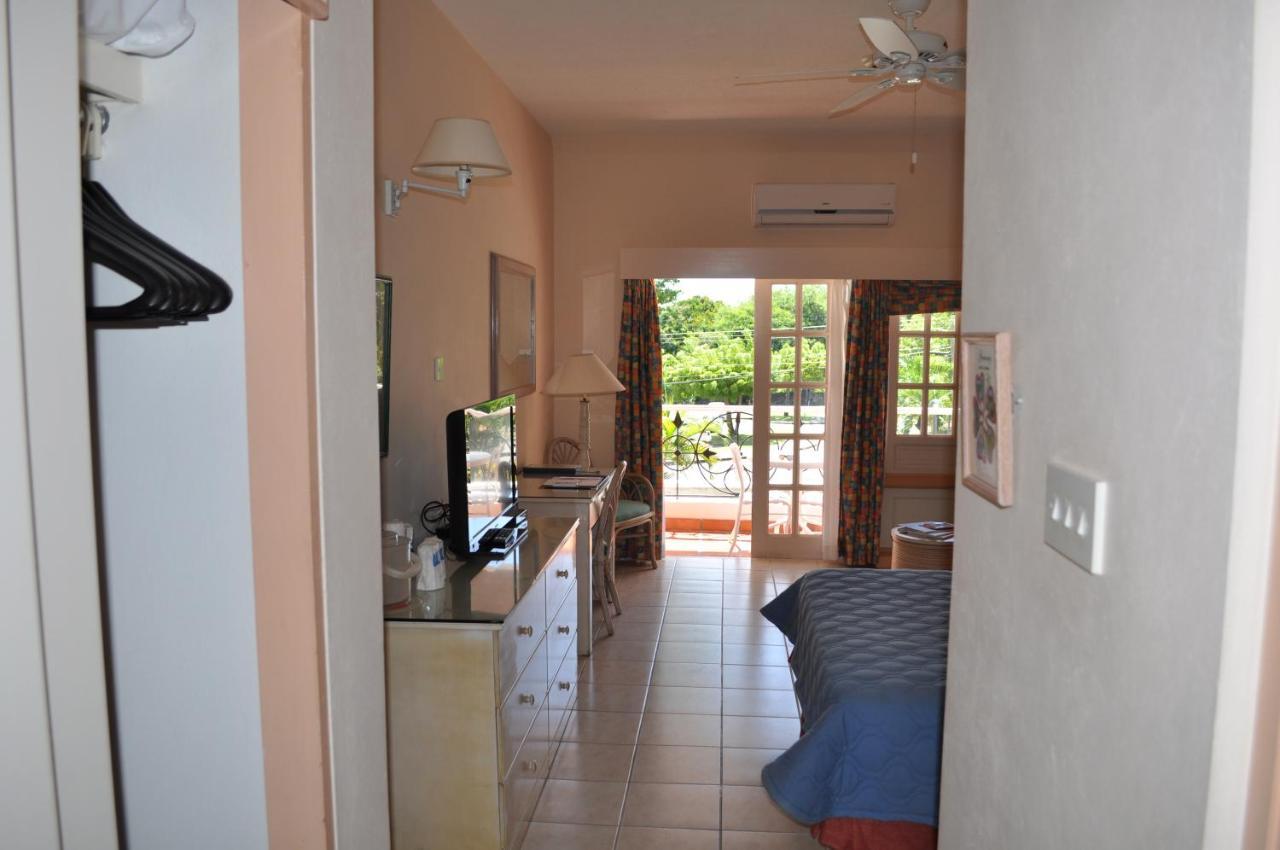 Hotel Pommarine Bridgetown Exterior foto