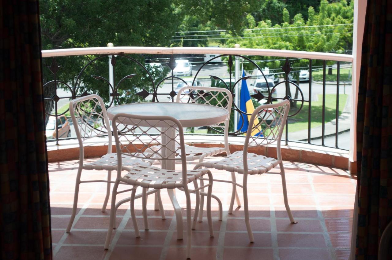 Hotel Pommarine Bridgetown Exterior foto