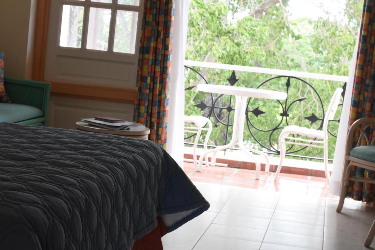 Hotel Pommarine Bridgetown Exterior foto